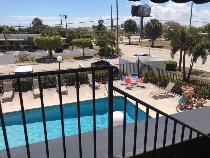 Sunny Palms 3*