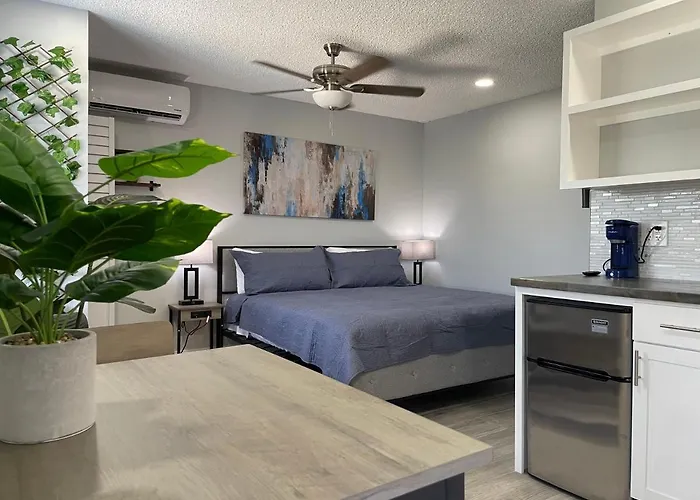 Sunny Palms Inn